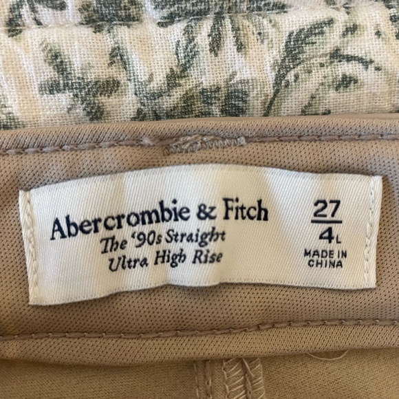Abercrombie The 90's Straight Ultra High Rise - Picture 3 of 3
